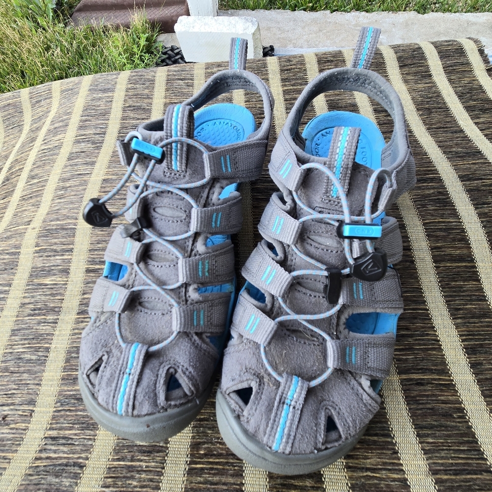 Keen Womens Clearwater CNX Waterproof Gray Blue Hiking Sport Sandal Size 8